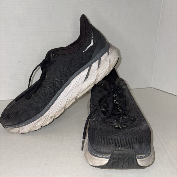 Size 8.5 B - Hoka One One Clifton 8 Black White Women's - Picture 4 of 9